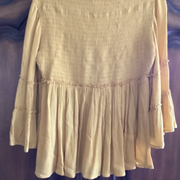 Mustard top with bell 3/4” sleeves - Picture 3 of 5